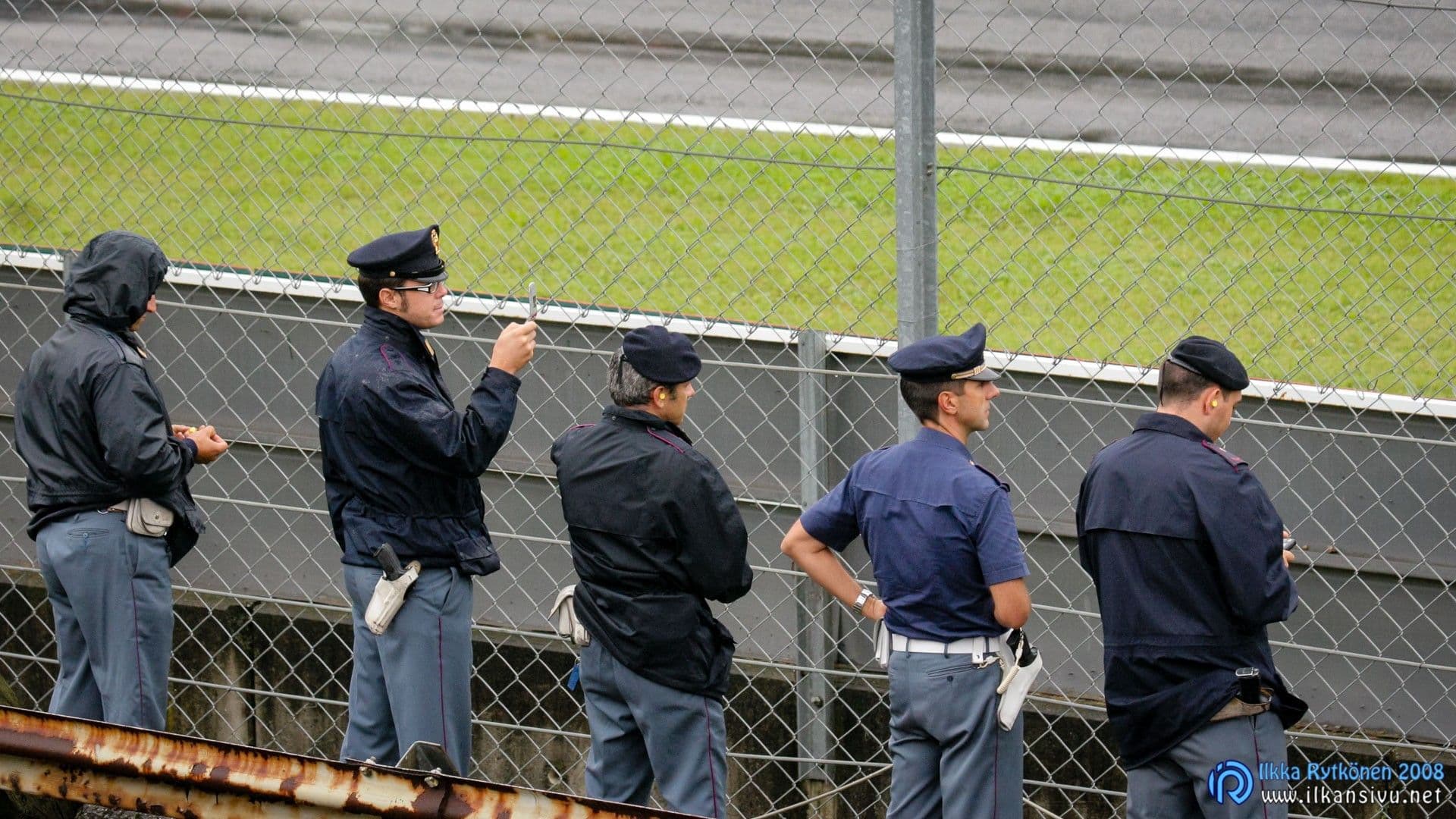 Poliiseja