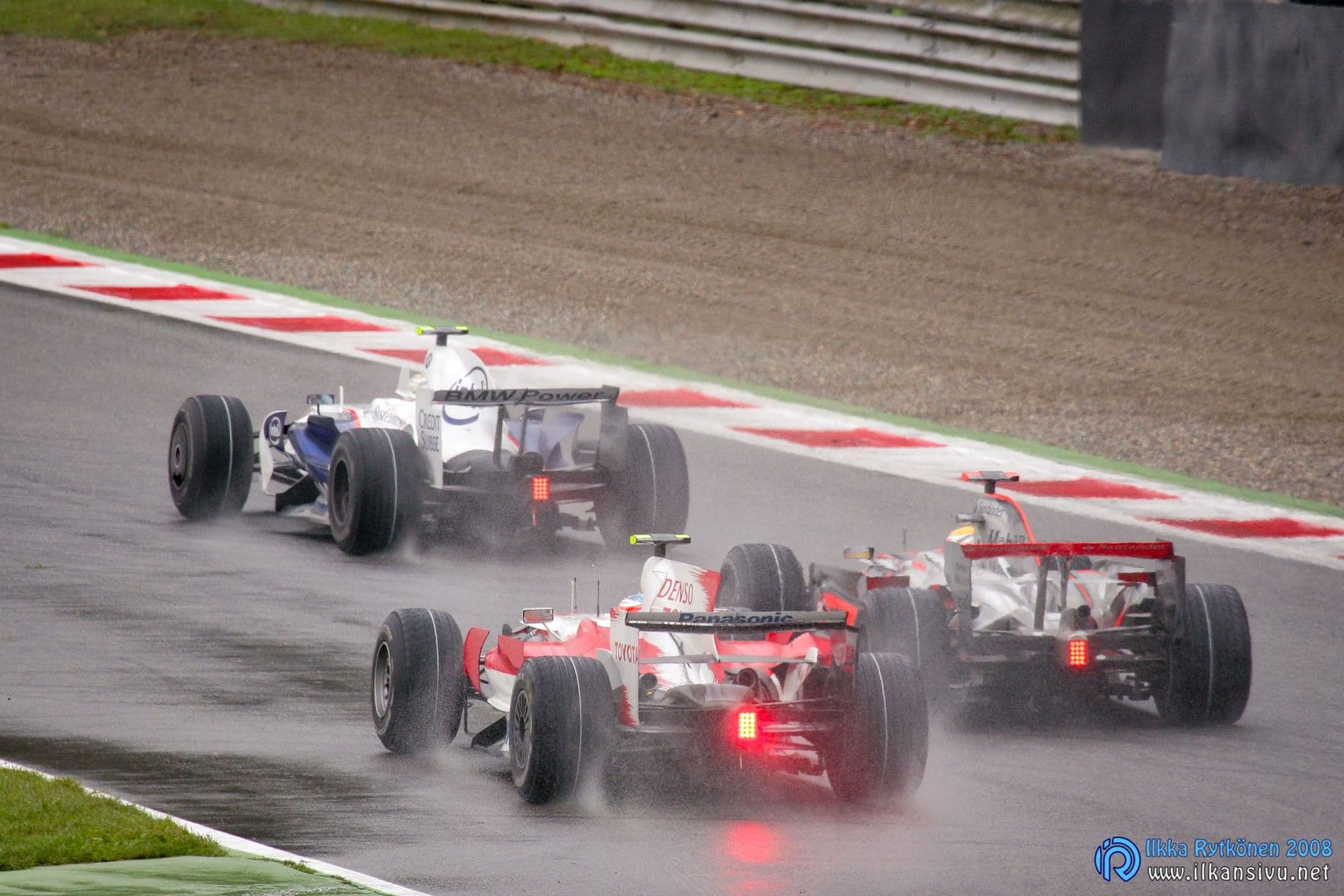 Timo Glock, Lewis Hamilton ja Robert Kubica