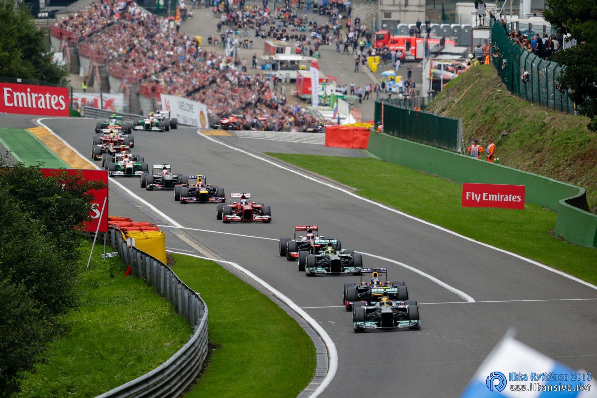 1/1600 s, f/6,3, ISO 500, 500 mm, EF500mm f/4L IS II USM, 2013 Formula 1 Shell Belgian Grand Prix, lähtö