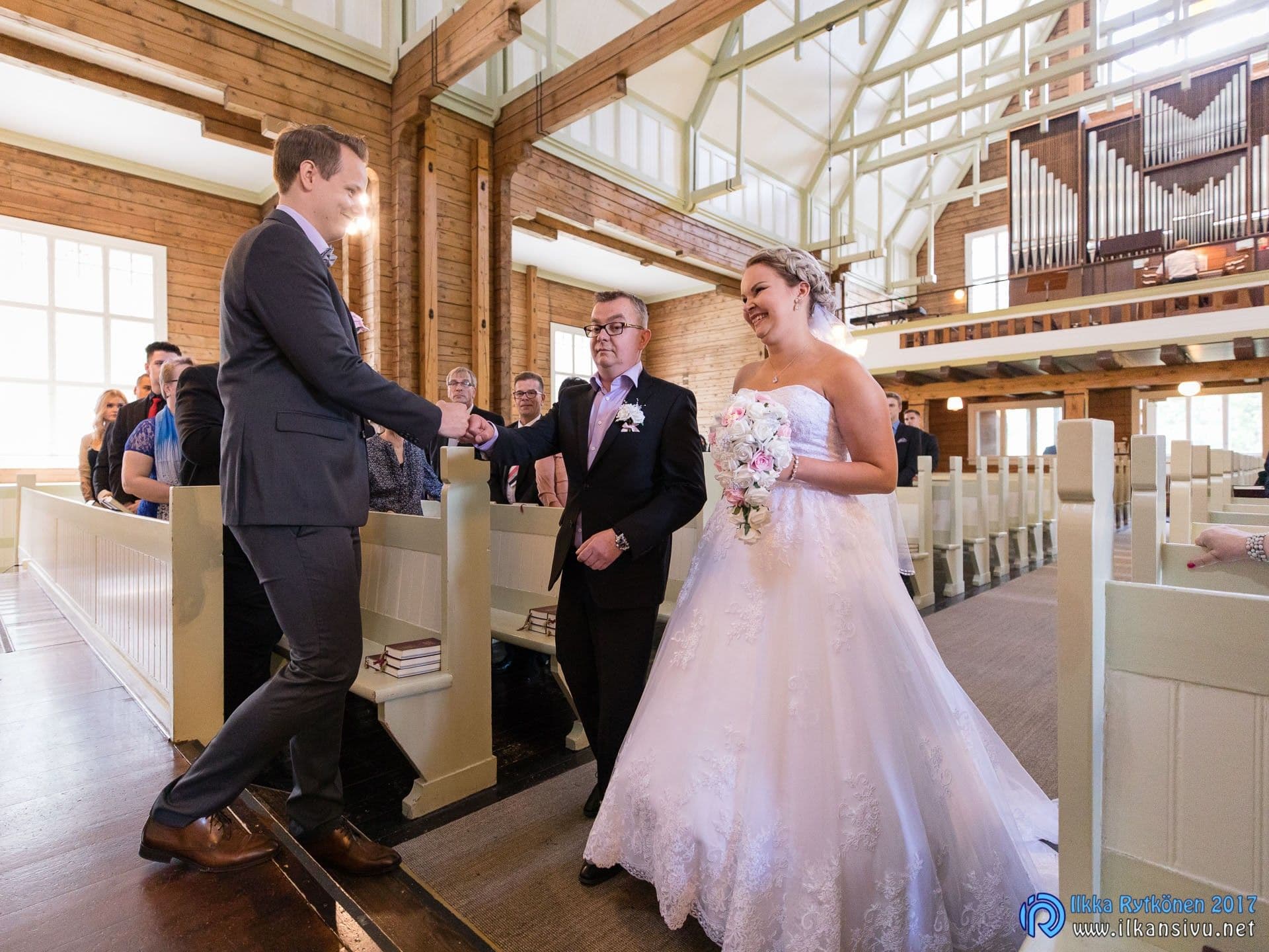 Wedding photograph from Jenni & Tomi, image 18