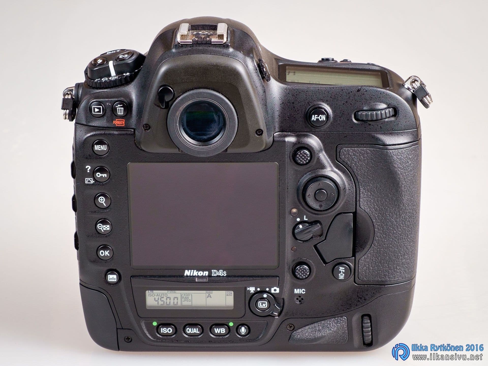 Nikon D4S takaa