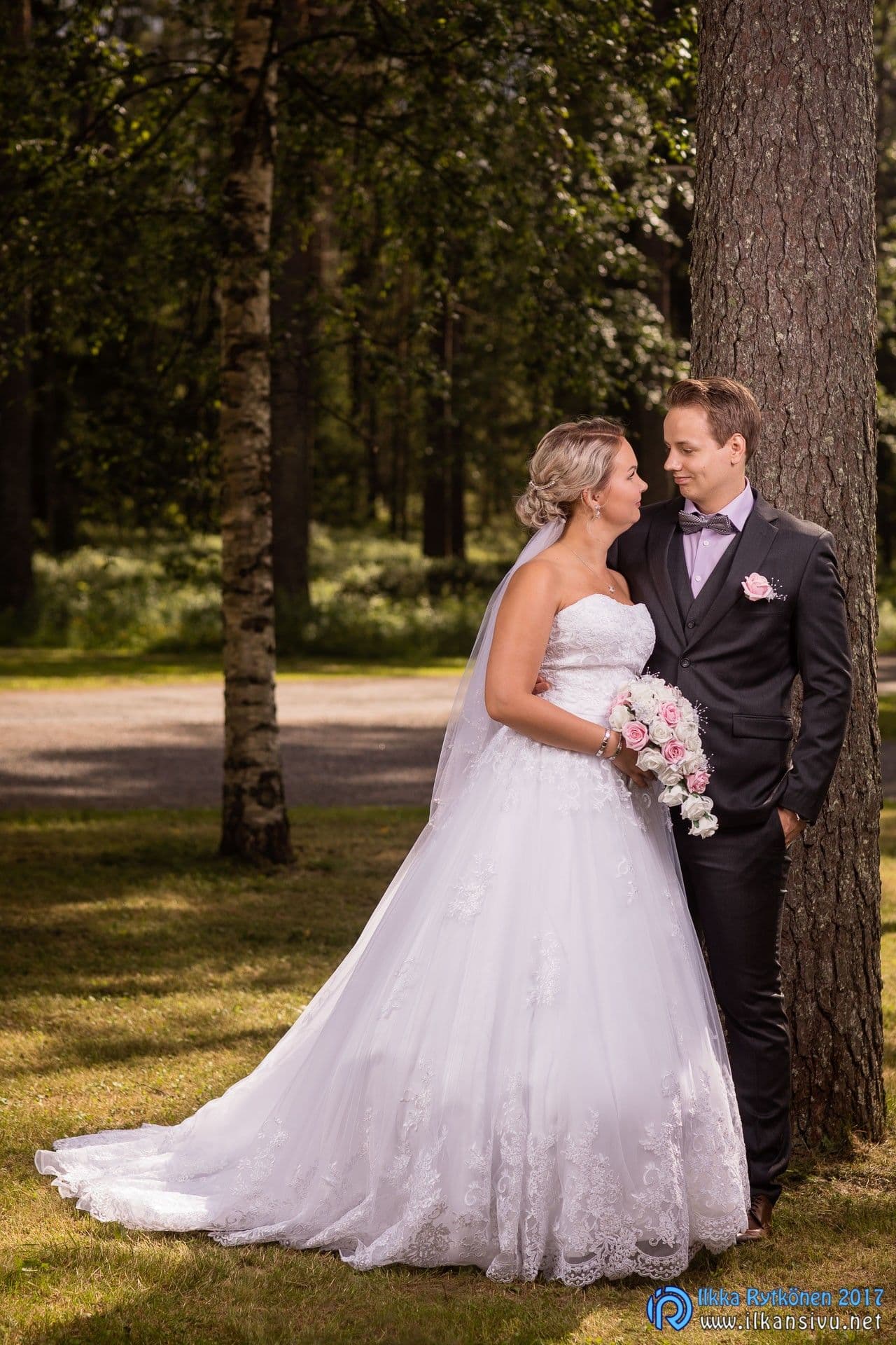 Wedding photograph from Jenni & Tomi, image 3