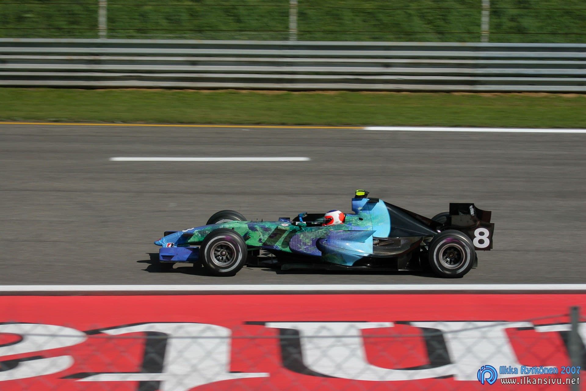 Harjoitus 2: Rubens Barrichello, Honda RA107