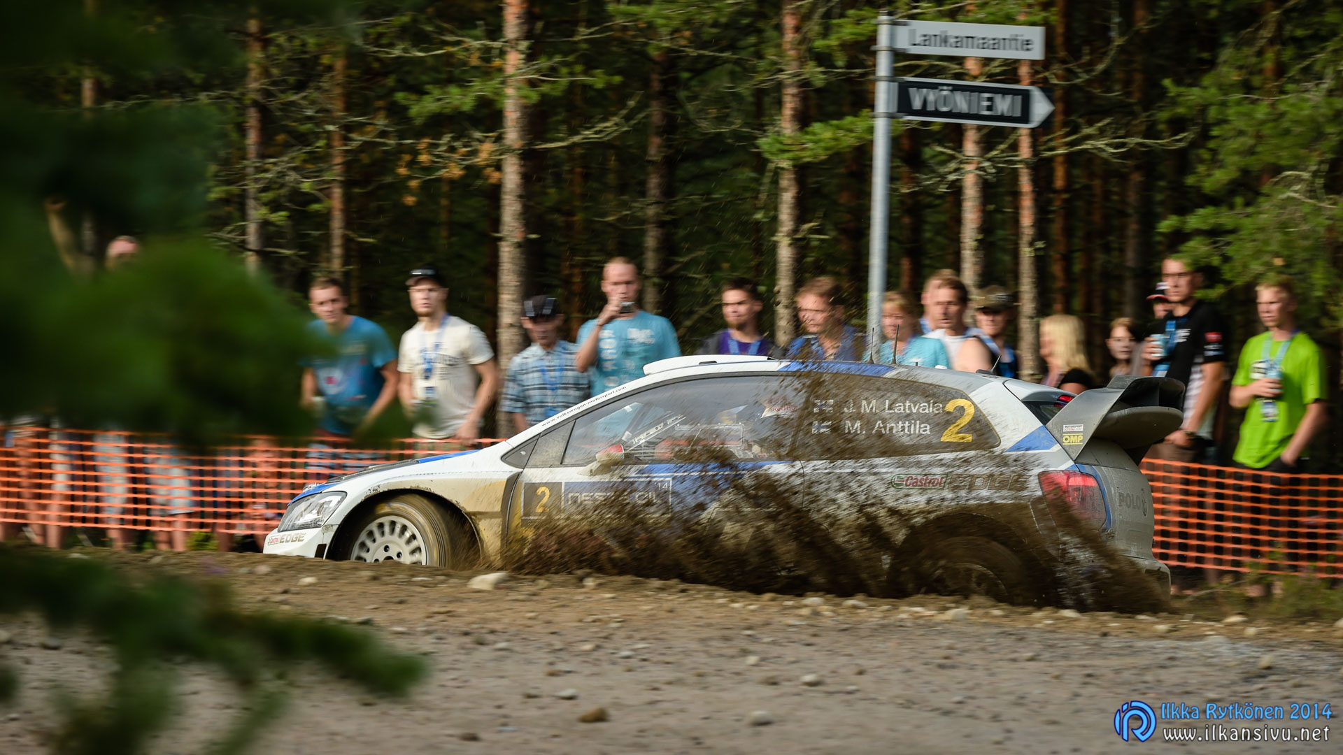 1/400 s, f/7,1, ISO 500, 220 mm ( AF-S Nikkor 80–400mm f/4.5-5.6G ED VR), Jari-Matti Latvala, Neste Oil Rally Finland 2014